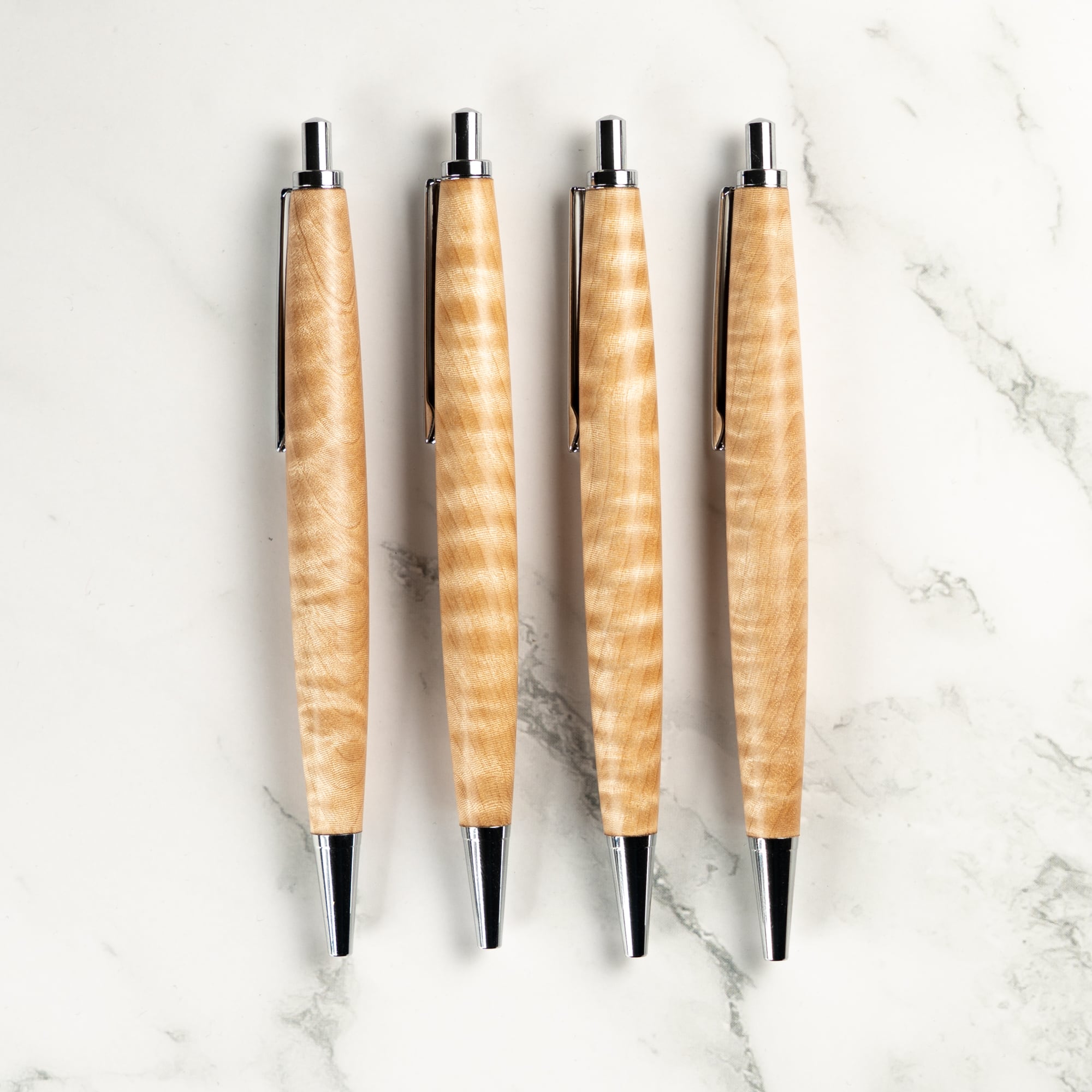 杢軸ボールペン】トチ 縮み杢（ちぢみもく） 極上 / ノック式木製
