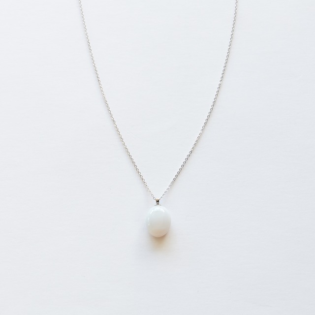 白雫ネックレス　白玉色