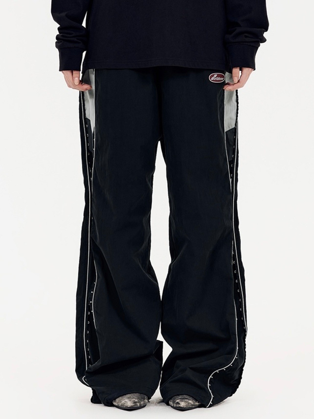 【26AW | WOMEN】WE11DONE ウェルダン / トラックパンツ / HOOK & EYE DETAILED TRACK  WD-PT2-26-230-U - 1
