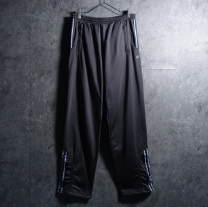 90s "adidas" Grey Logo & 3-Stripes Design Wide Track Pants