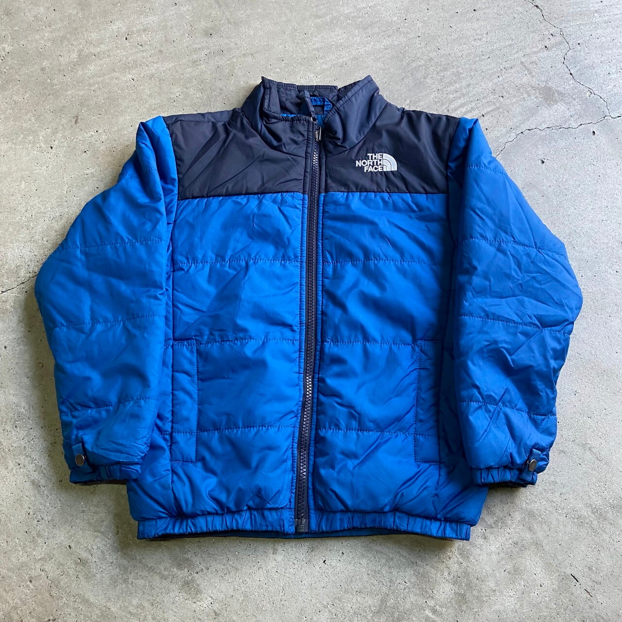 【kids】ザ ノースフェイス 中綿 パフジャケット キッズ ボーイズXS 6歳 120? 古着 子供服 ジャンパー THE NORTH FACE  マウンテンジャケット アウトドア ブルー 青 ネイビー 紺色【アウトドアジャケット】【SS2201-30】 | cave 古着屋【公式】古着通販サイト