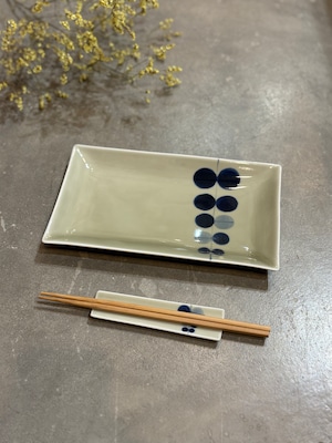 〈WEB陶器市〉焼皿 水玉リーフ