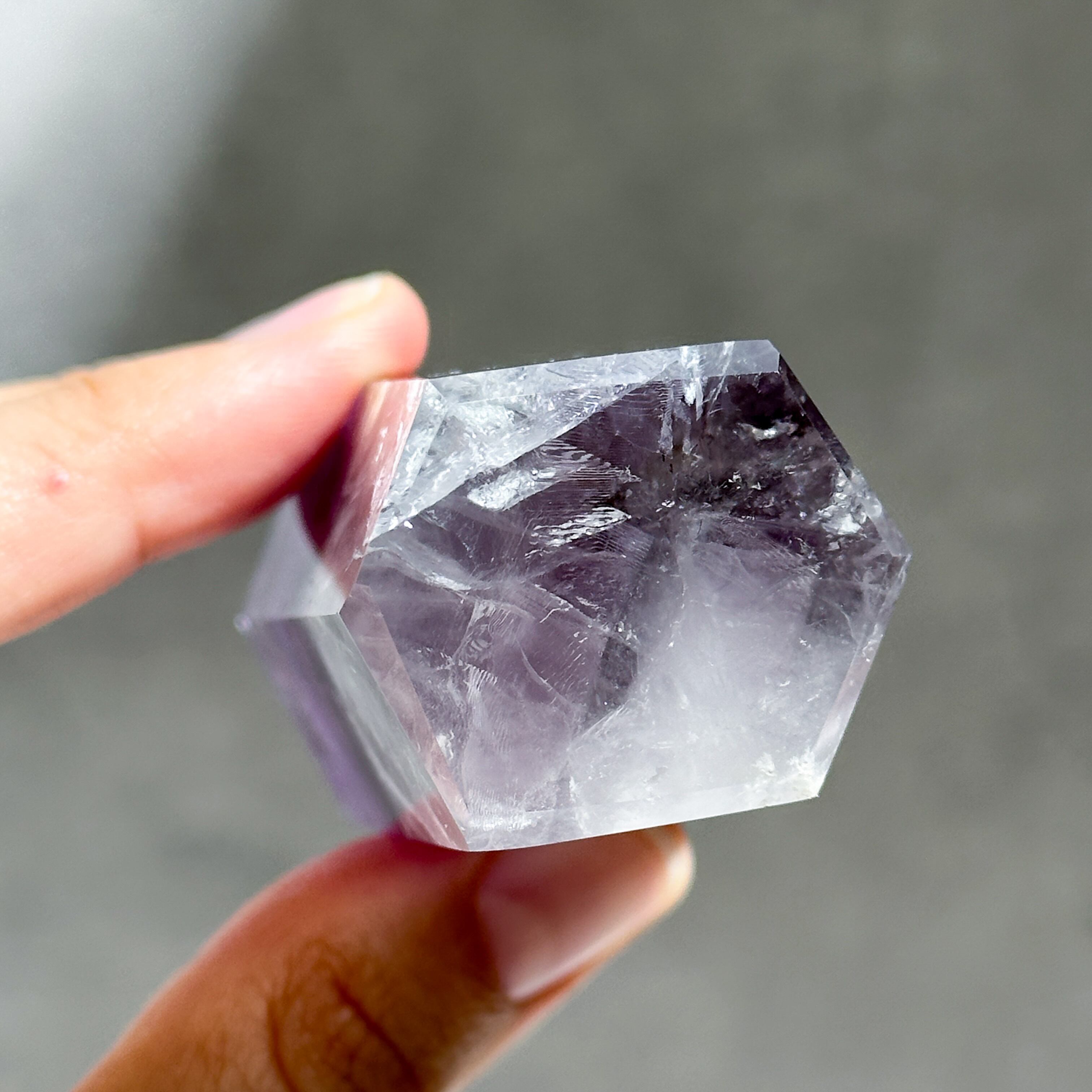 ハイクオリティ】バイーア産ファントムアメジスト タワー42◇ Phantom