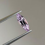 ライラックスピネル 9.4x3.4x2.9mm, 0.67ct, ベトナム産