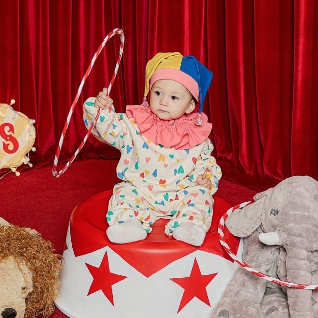 BABY】サーカスピエロロンパース | Betty