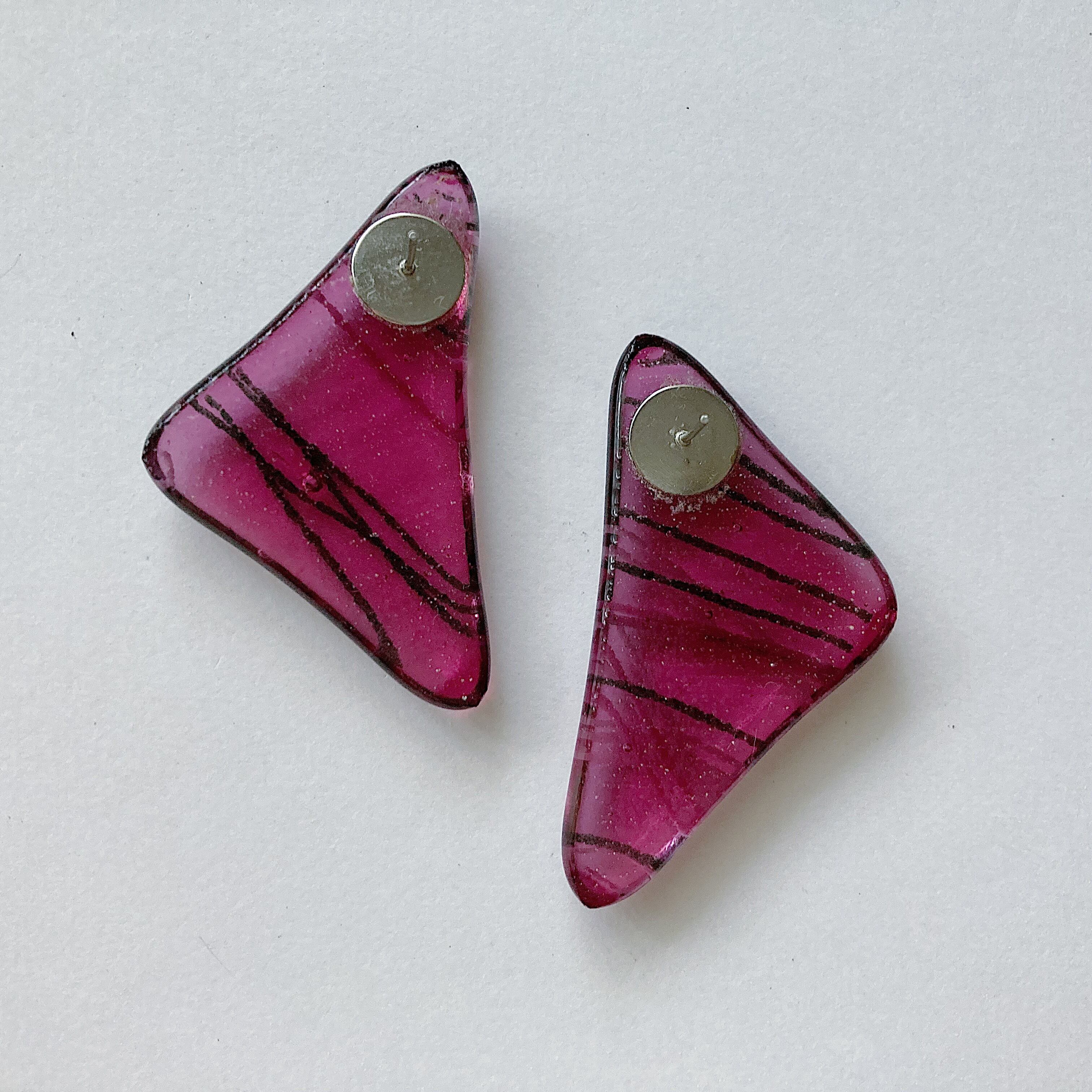 Vintage clear pink purple glass triangle earrings ヴィンテージ