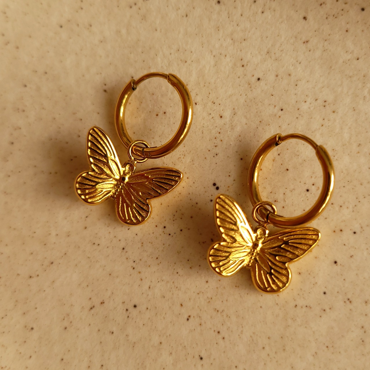 006 butterfiy drop｜蝶 バタフライ 揺れる ピアス レディース 