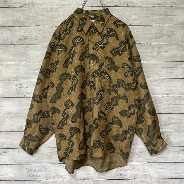 【秋物】柄シャツ　総柄　葉っぱ模様