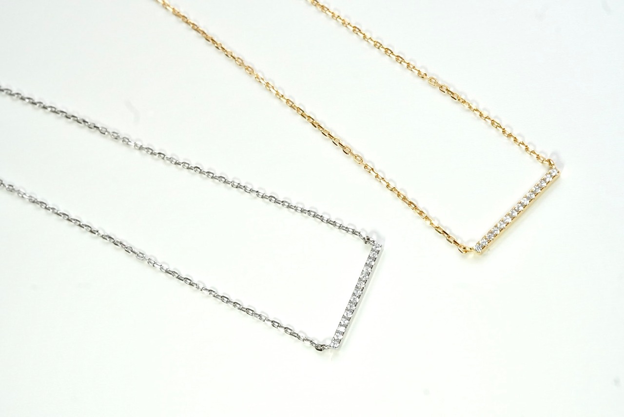 simple bar necklace