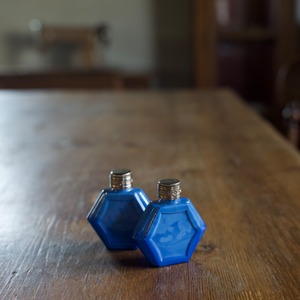 Malachite Perfume Bottle/ マラカイト 香水瓶〈 チェコガラス・オブジェ・ディスプレイ・アンティーク・ヴィンテージ 〉