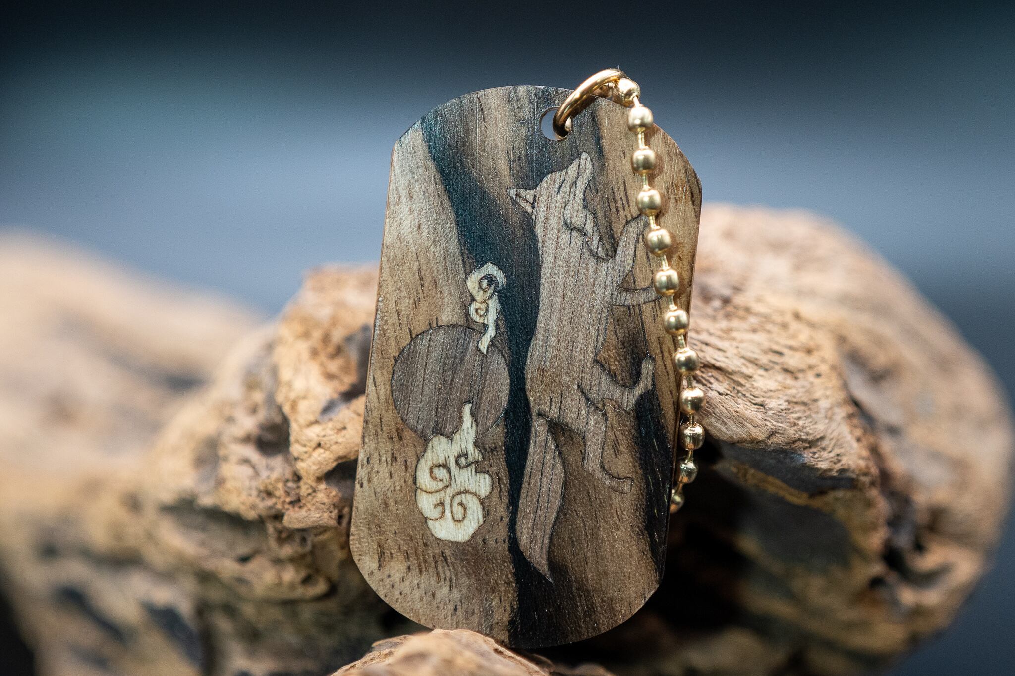 ※【魅惑の黒い紋様】 黒柿 ドッグタグ 象嵌 十五夜きつね