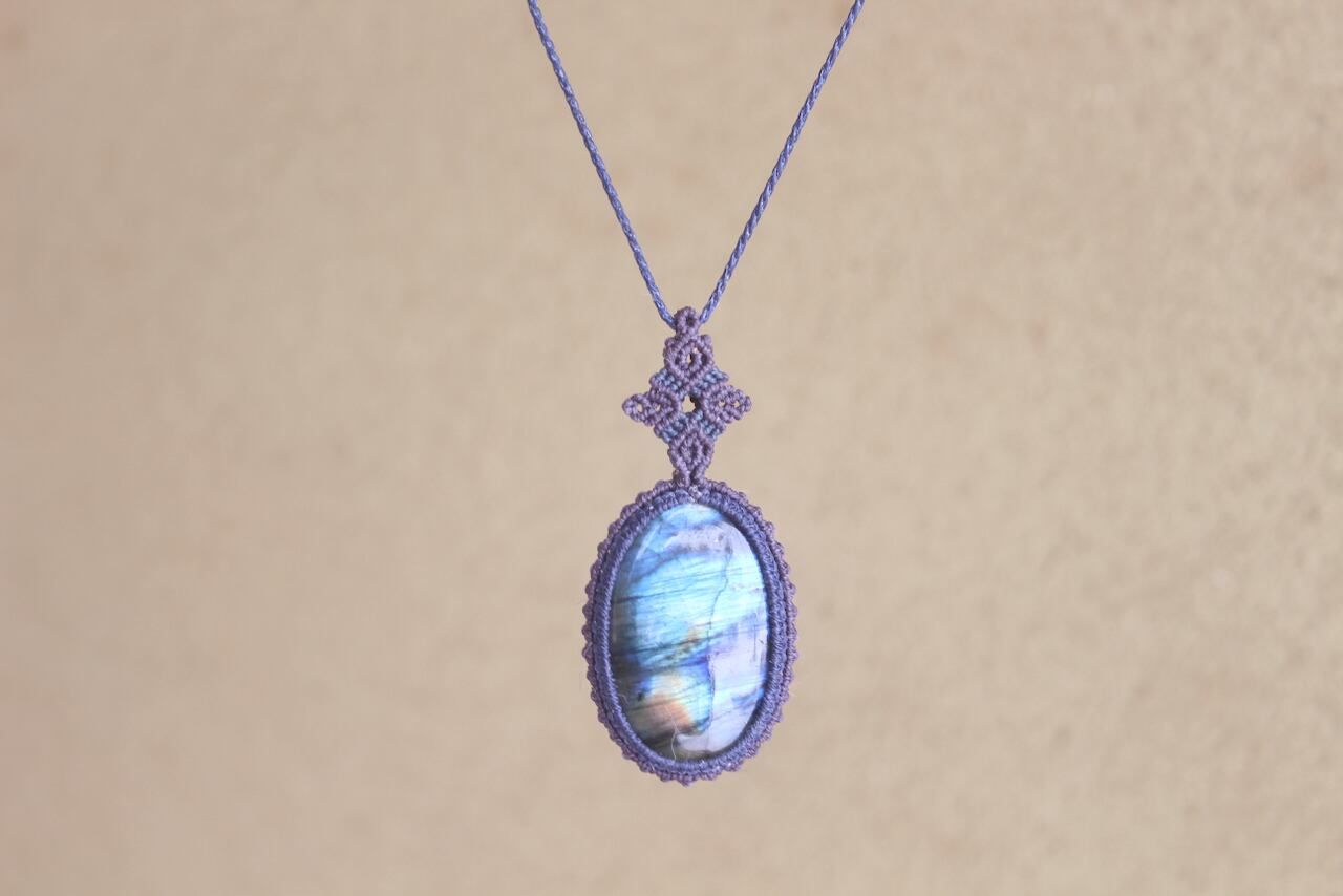 Multi color Labradorite micro macrame pendant