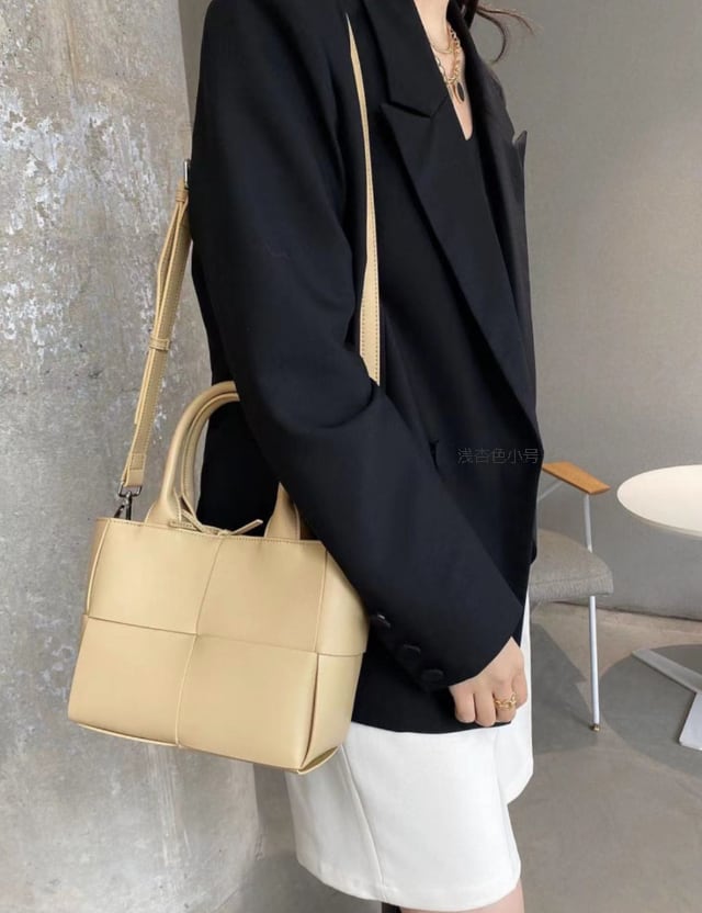 本革バッグ ショルダーバッグ