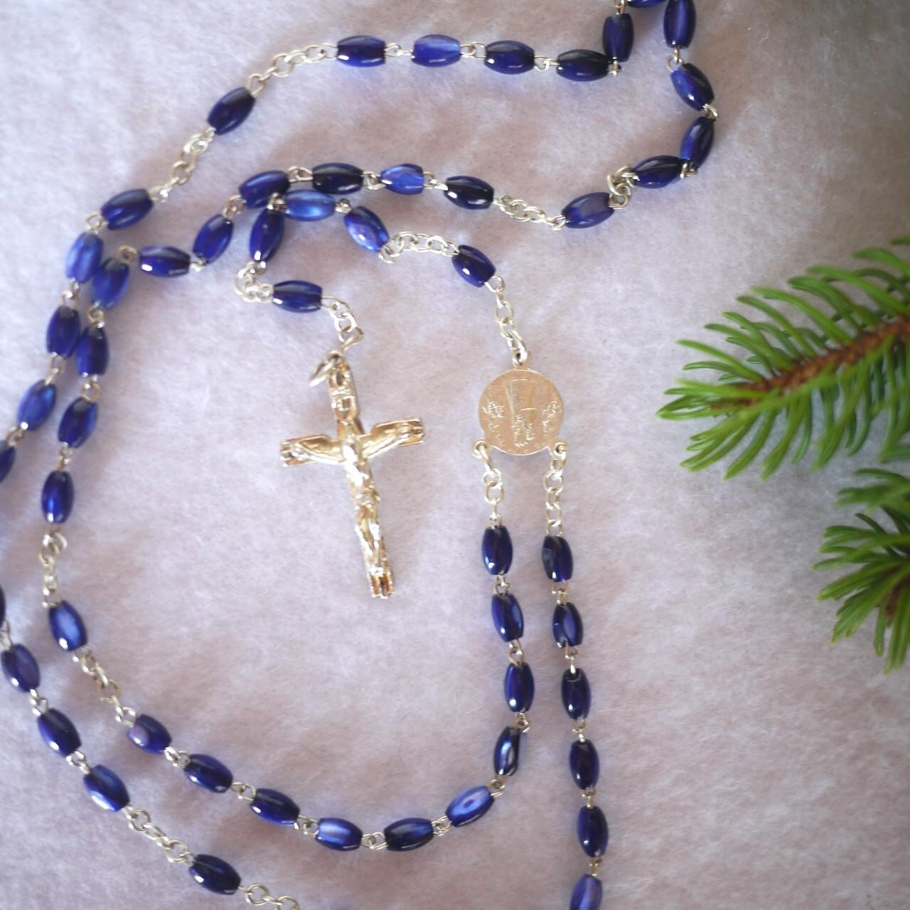 青いビーズ 黒のロザリオ イタリア