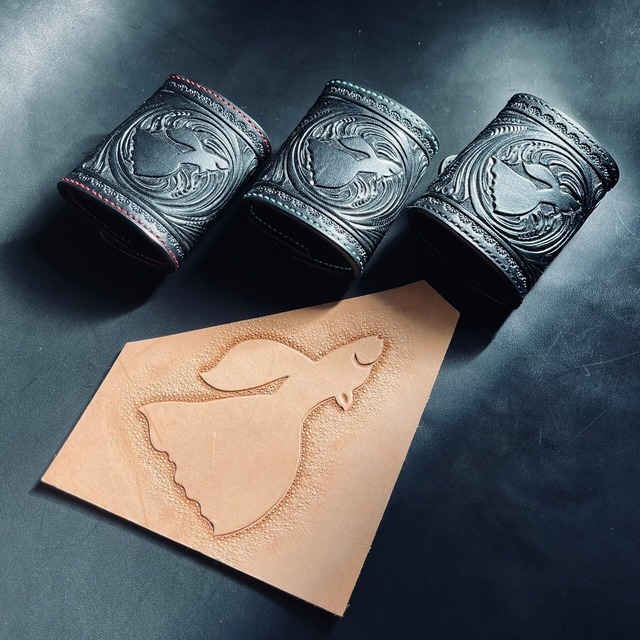 【2周年記念】シェリダンスタイルカービングコインケース（グッピー特別仕様）【赤】