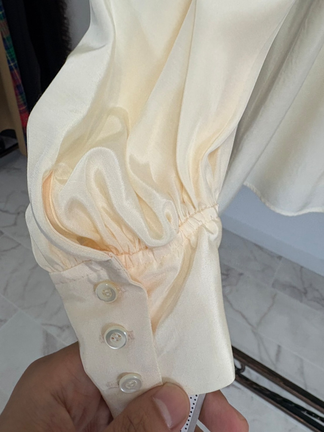 ROBE ツイストネックギャザーブラウス　532435