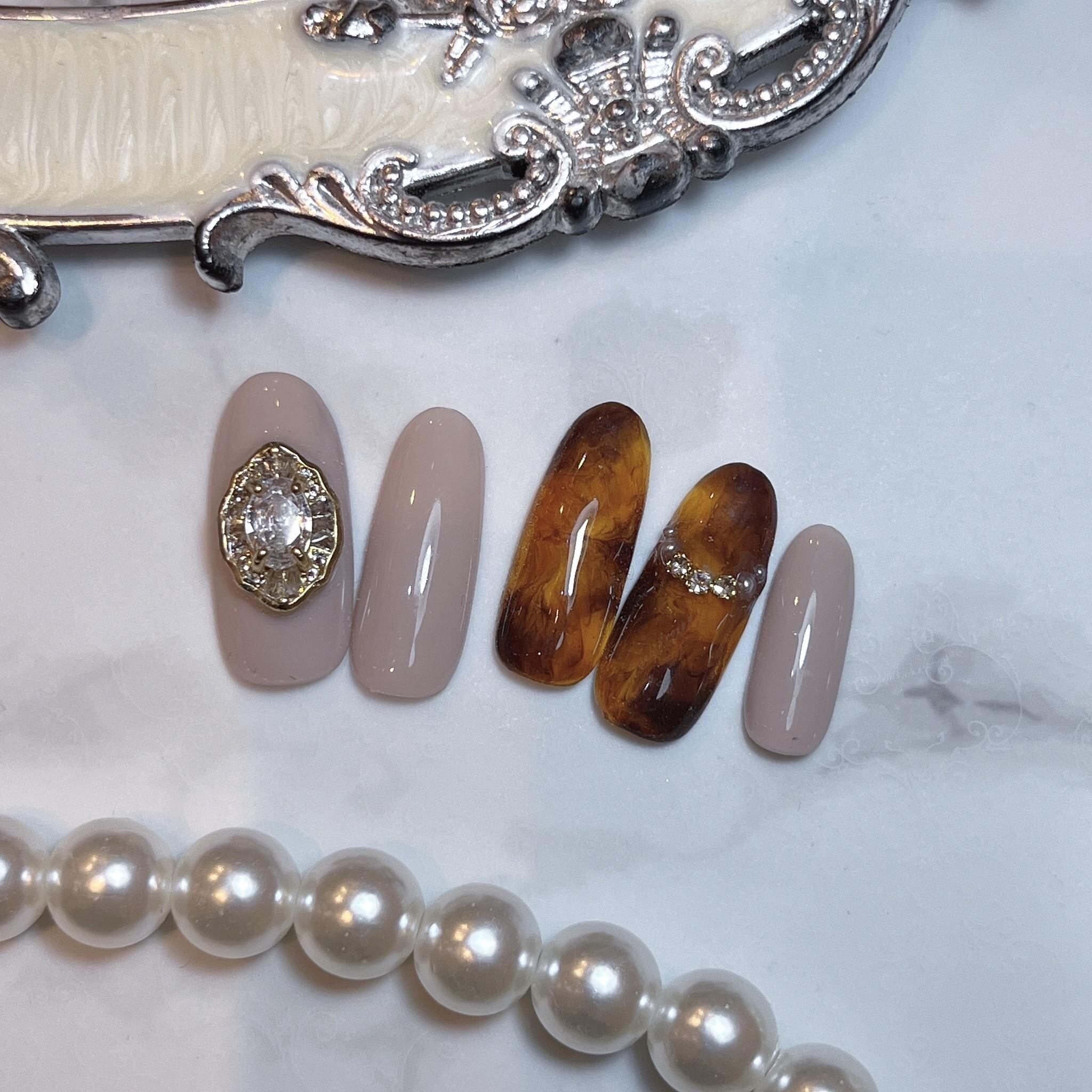 2025 べっ甲デザイン