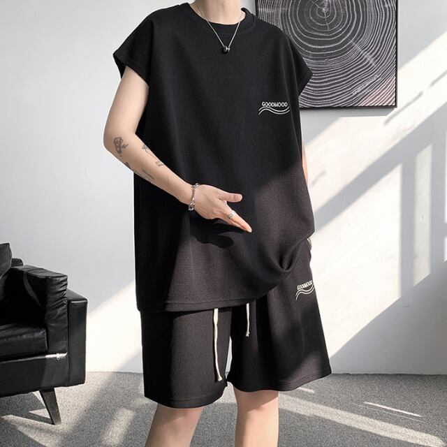 【予約販売】メンズ セットアップ スエット 無地 上下 ノースリーブ ハーフパンツ ストリート ブラック/グレー/ホワイト 部屋着 韓国 ジム スポーツウエア カジュアル 春 夏 大きいサイズ M/L/XL/2XL/3XL/4XL/5XL