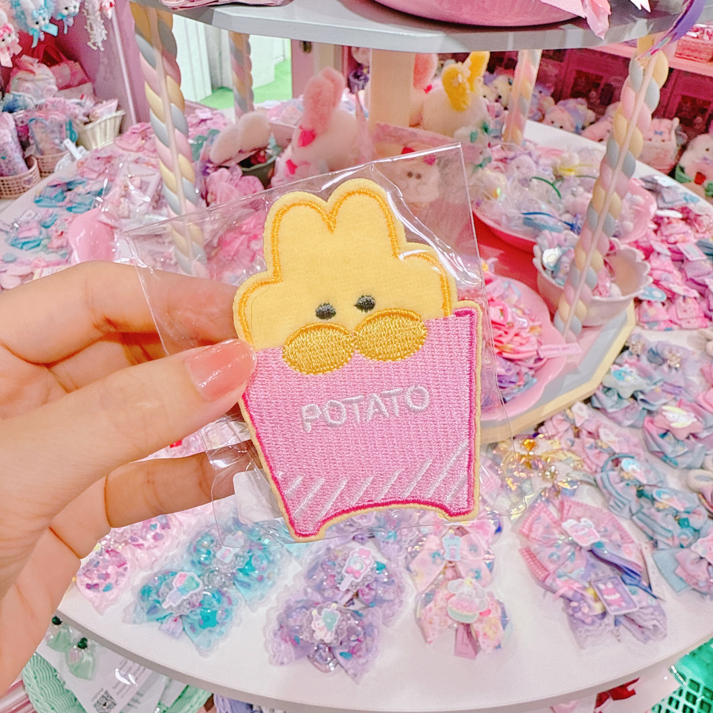 【C1】4-33クリップブローチ