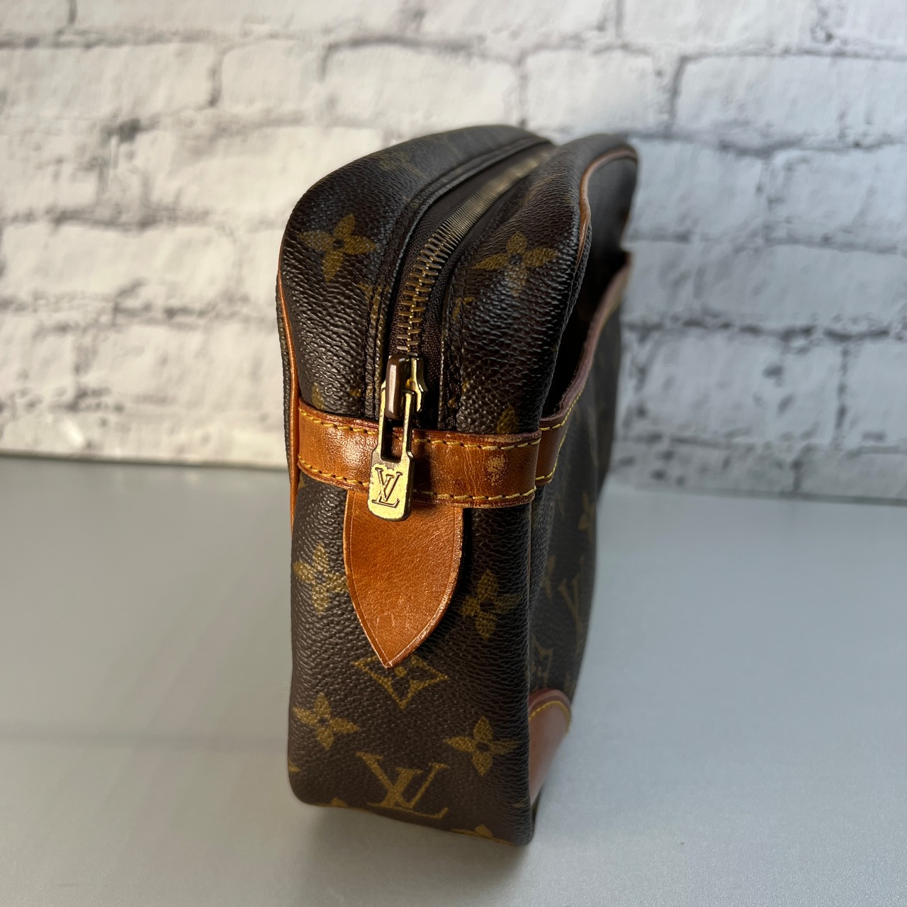 LOUIS VUITTON ルイヴィトン モノグラム コンピエーニュ 28 セカンドバッグ  レザー ハンドバッグ ブラウン A-12142