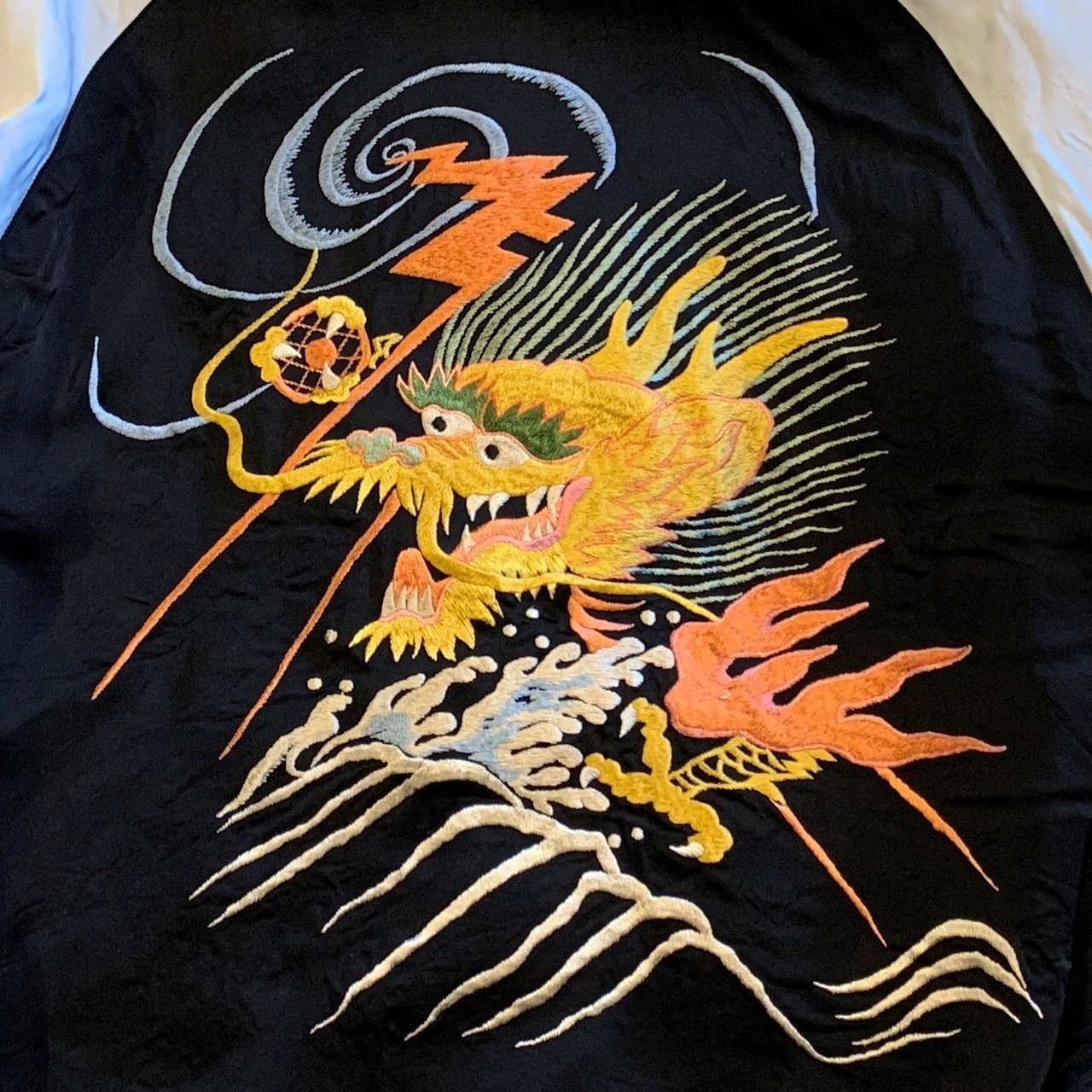 80s 目新しい スカジャン ドラゴン刺繍 イエロー ゴールド