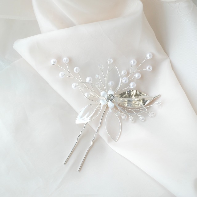 H66  シルバーヘッドアクセサリー　パール　ヘッドドレス　ウェディング　結婚式・成人式・卒業式　