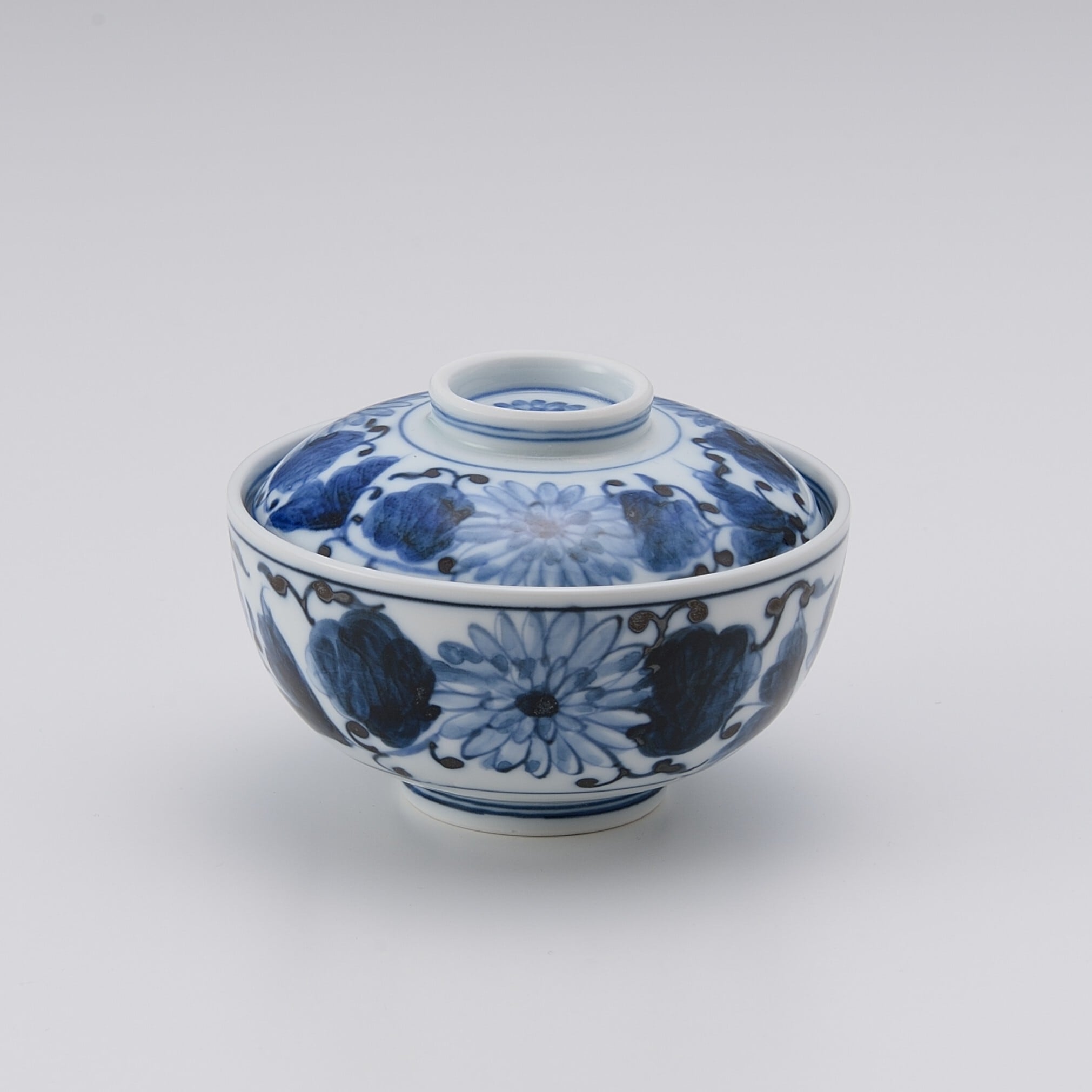 伊万里焼】染付菊唐草 蓋物 | 和食器のすべて