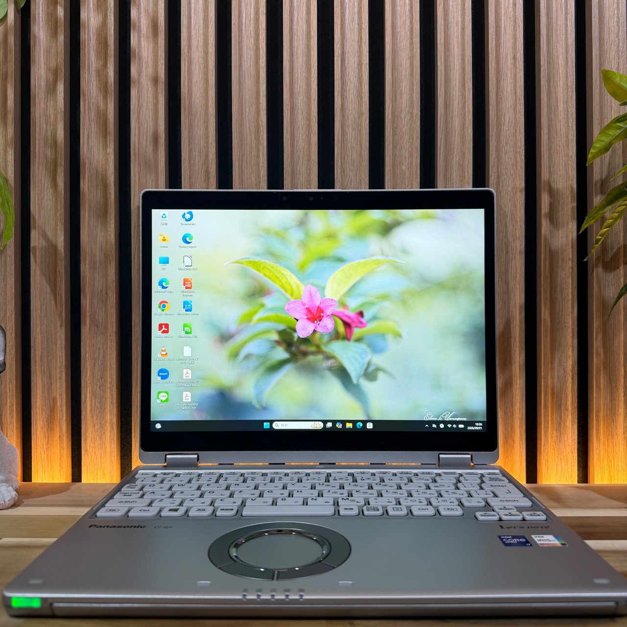 ☘SIMフリー&i7搭載‼️レッツノートQV1☘メモリ16GB☘SSD512GB☘️タッチパネル式☘第11世代☘️ノートパソコン