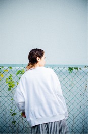 4.5TATAMI Big Silhouette Sweat white