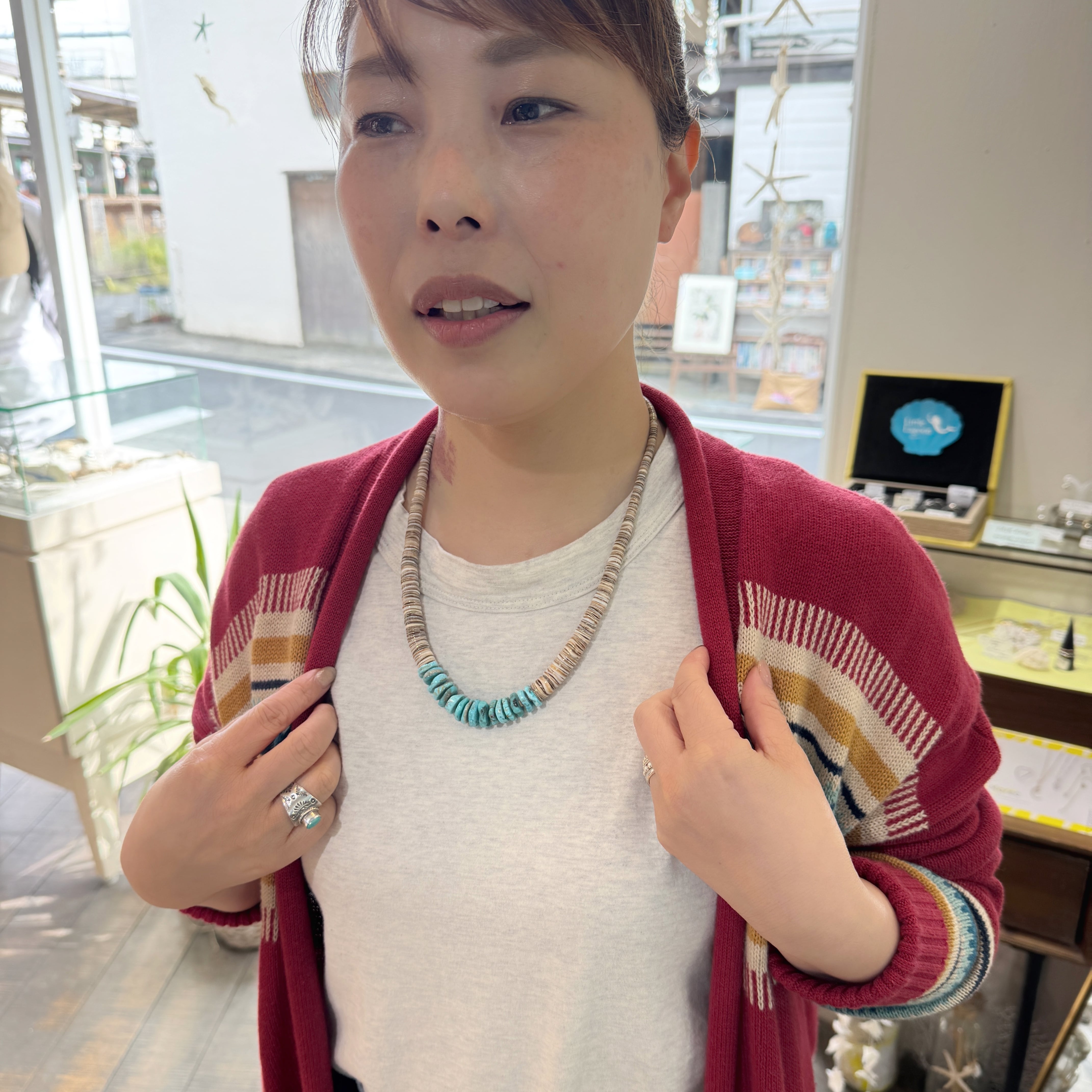 Indian Jewelry》CHERY CRESPIN氏作 ターコイズ and シェル ヒーシー