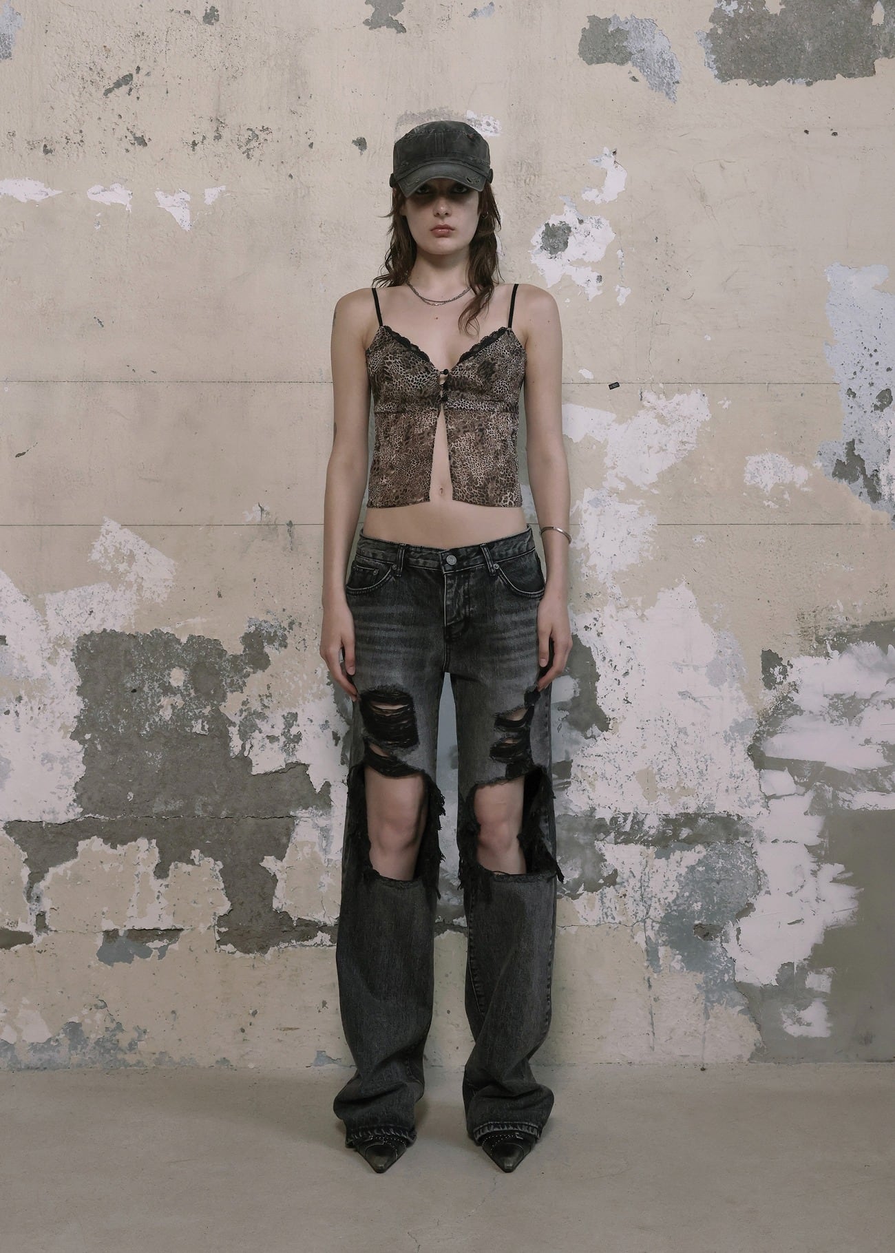 BOHEMIAN SEOUL] DISTRESSED DEEP GRAY JEANS 正規品 韓国ブランド 
