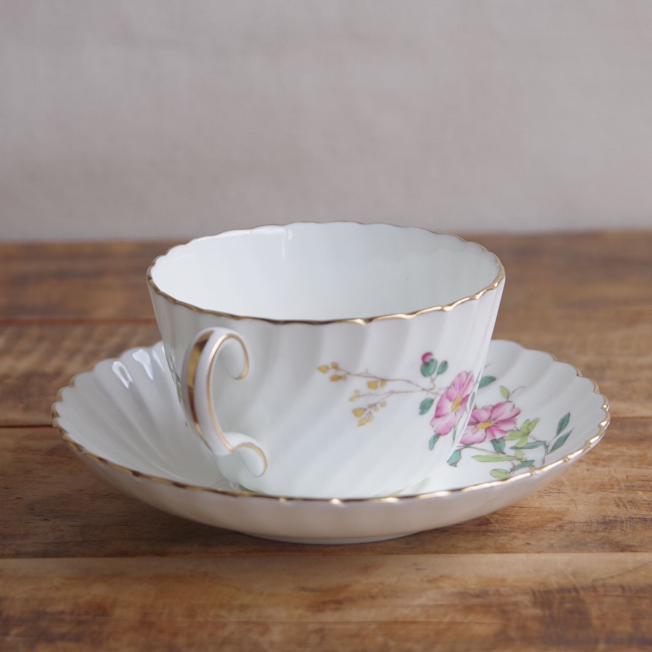 ミントン ディンティースプレー 花柄 ティーカップ＆ソーサー Minton