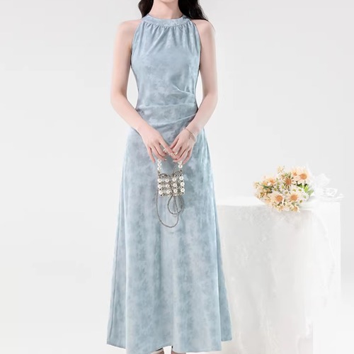 2色／ホルターネックフラワージャガードワンピ ・76061