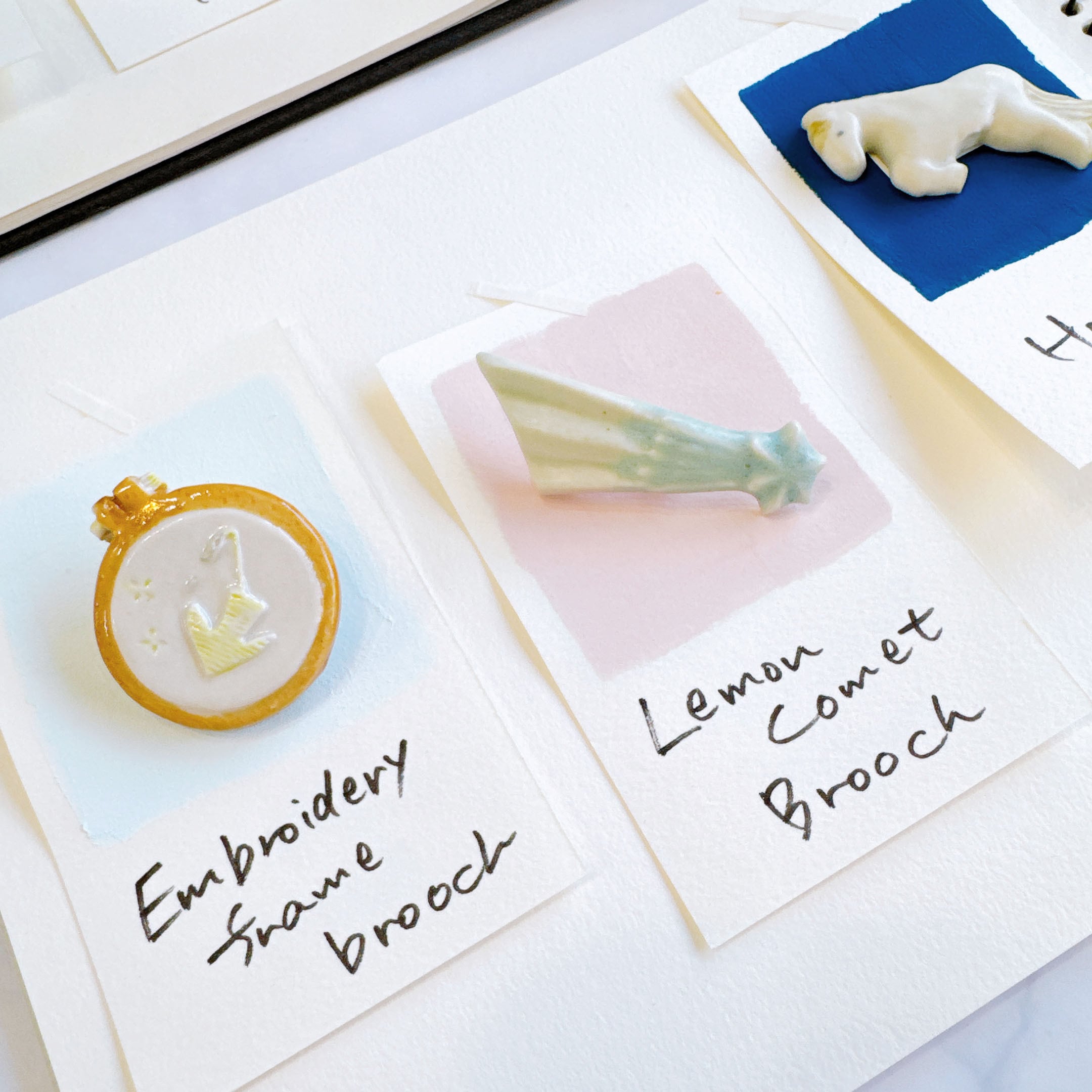 刺繍枠ブローチ (梶山友里） | Net store アンナとラパン