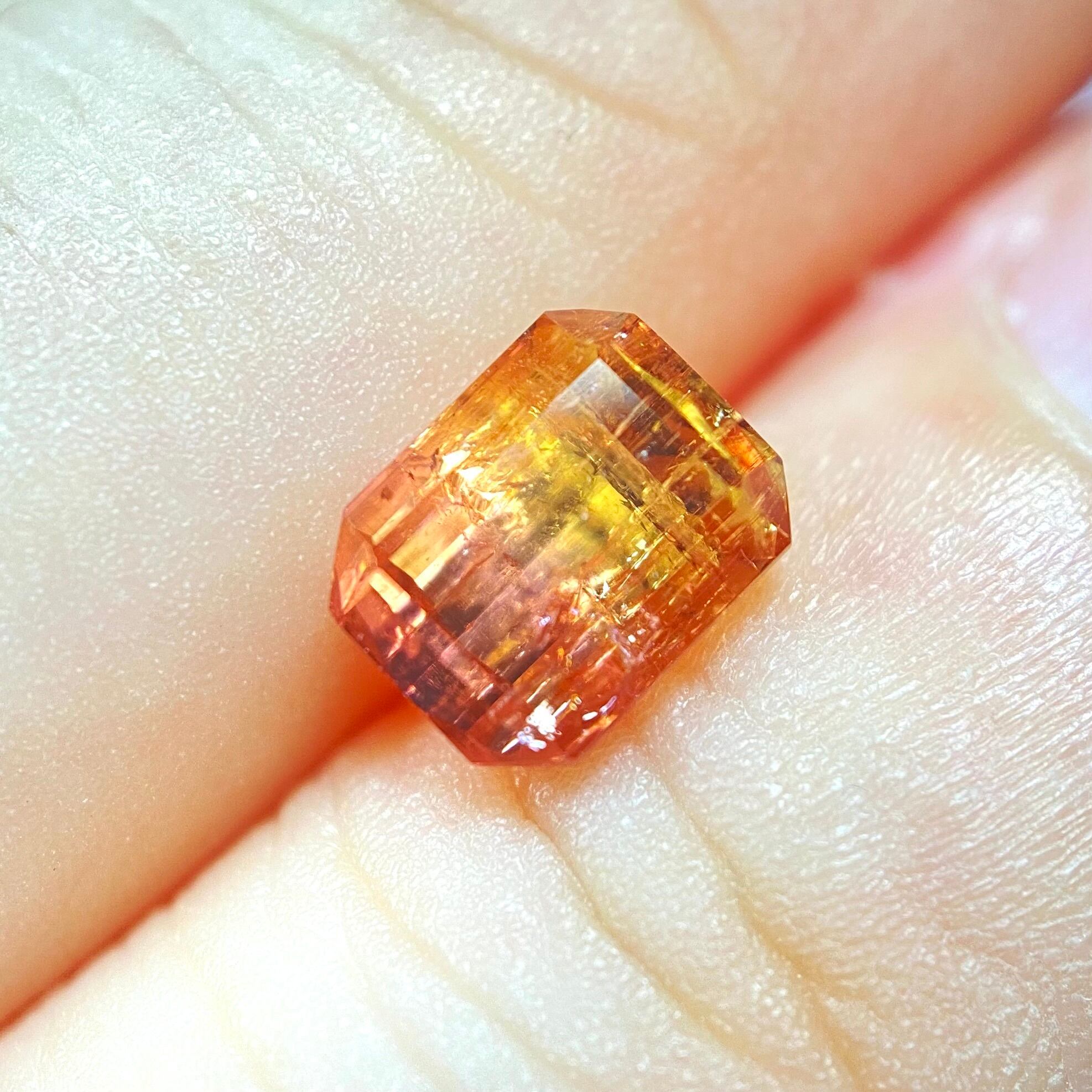 秋の木漏れ日 バイカラートルマリン