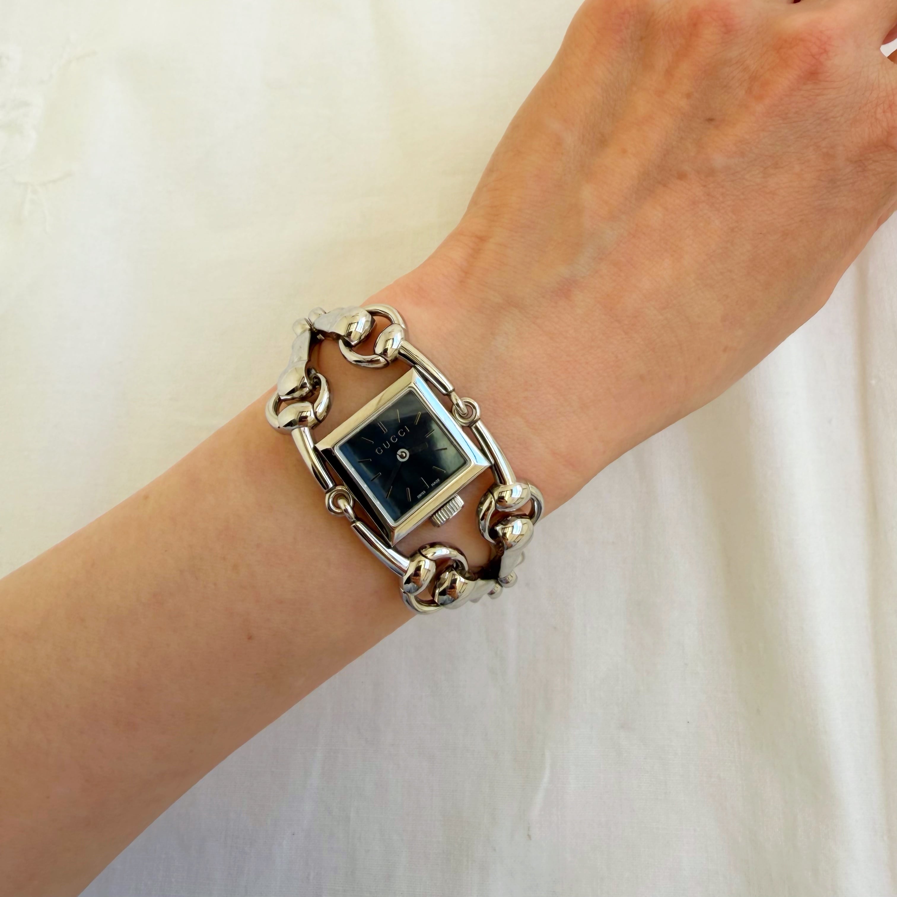 GUCCI shell Dial bit belt watch | TOKYO LAMPOON online shop