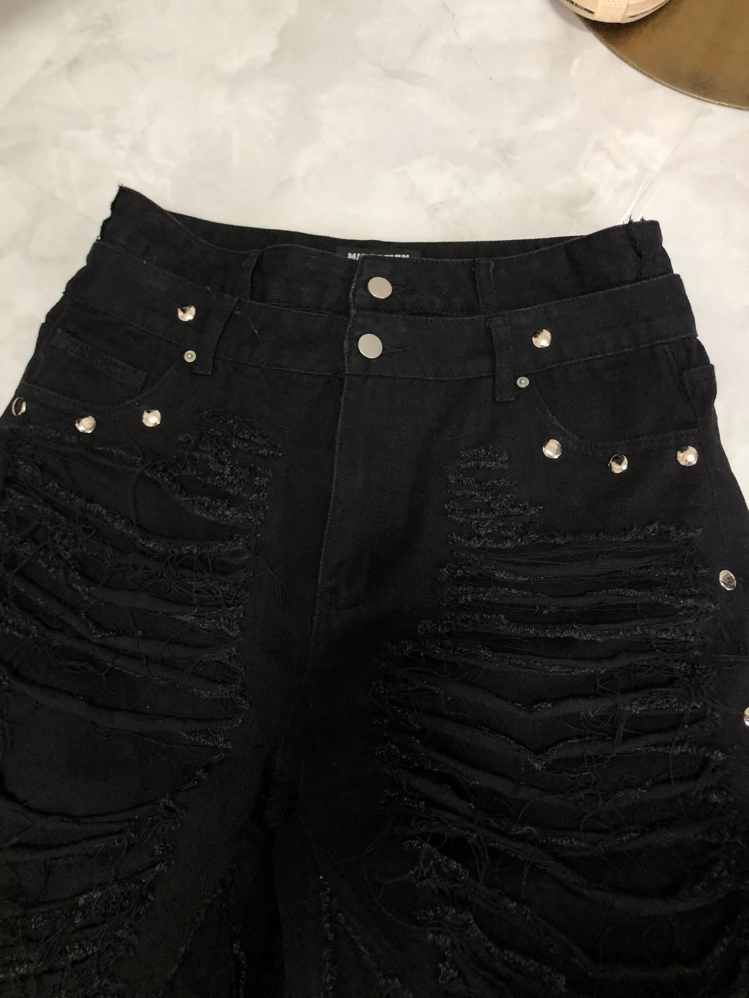 half docking damage black denim pants | mmoption