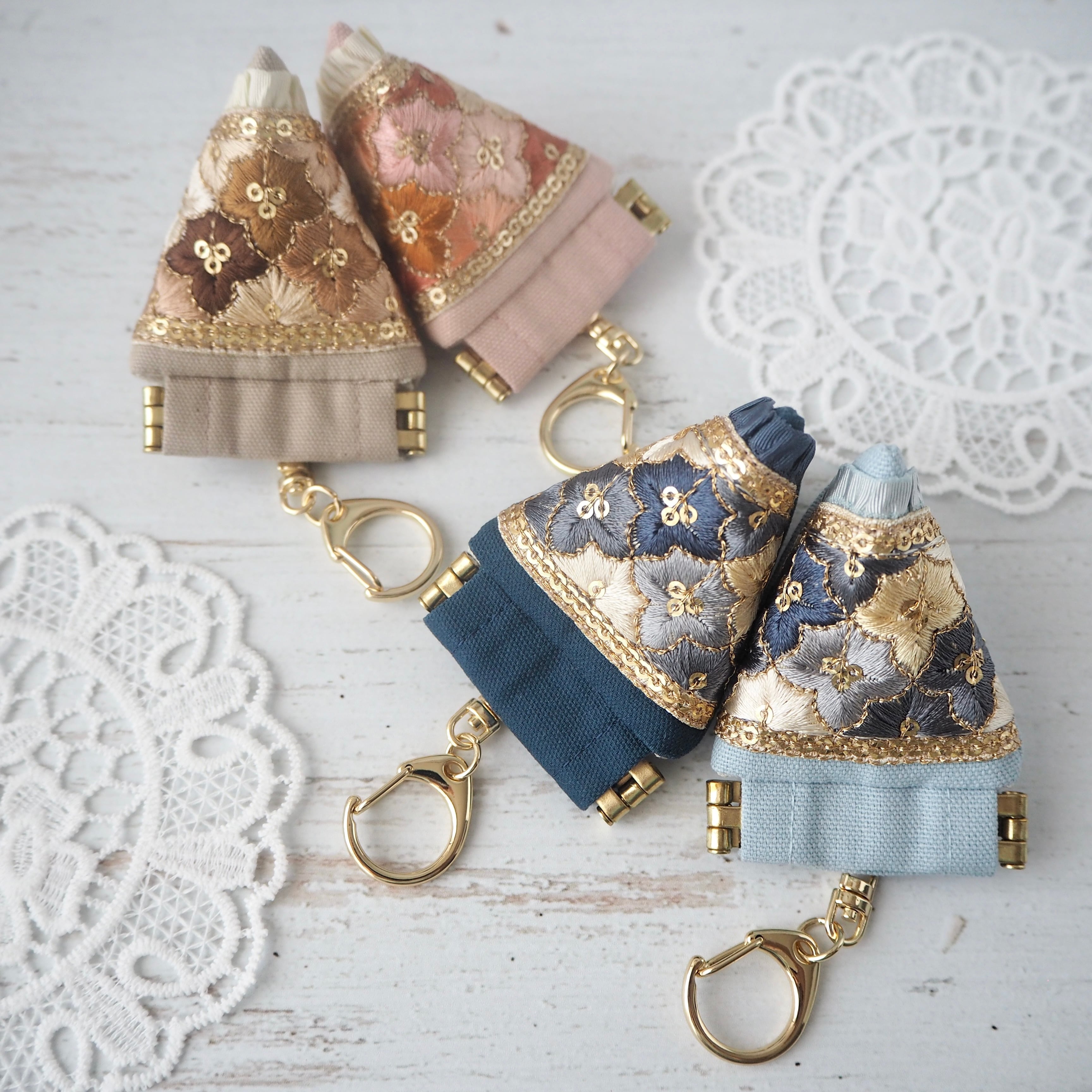 インド刺繍リボン ミニテトラポーチ | Link.hand-made インド刺繍ポーチ