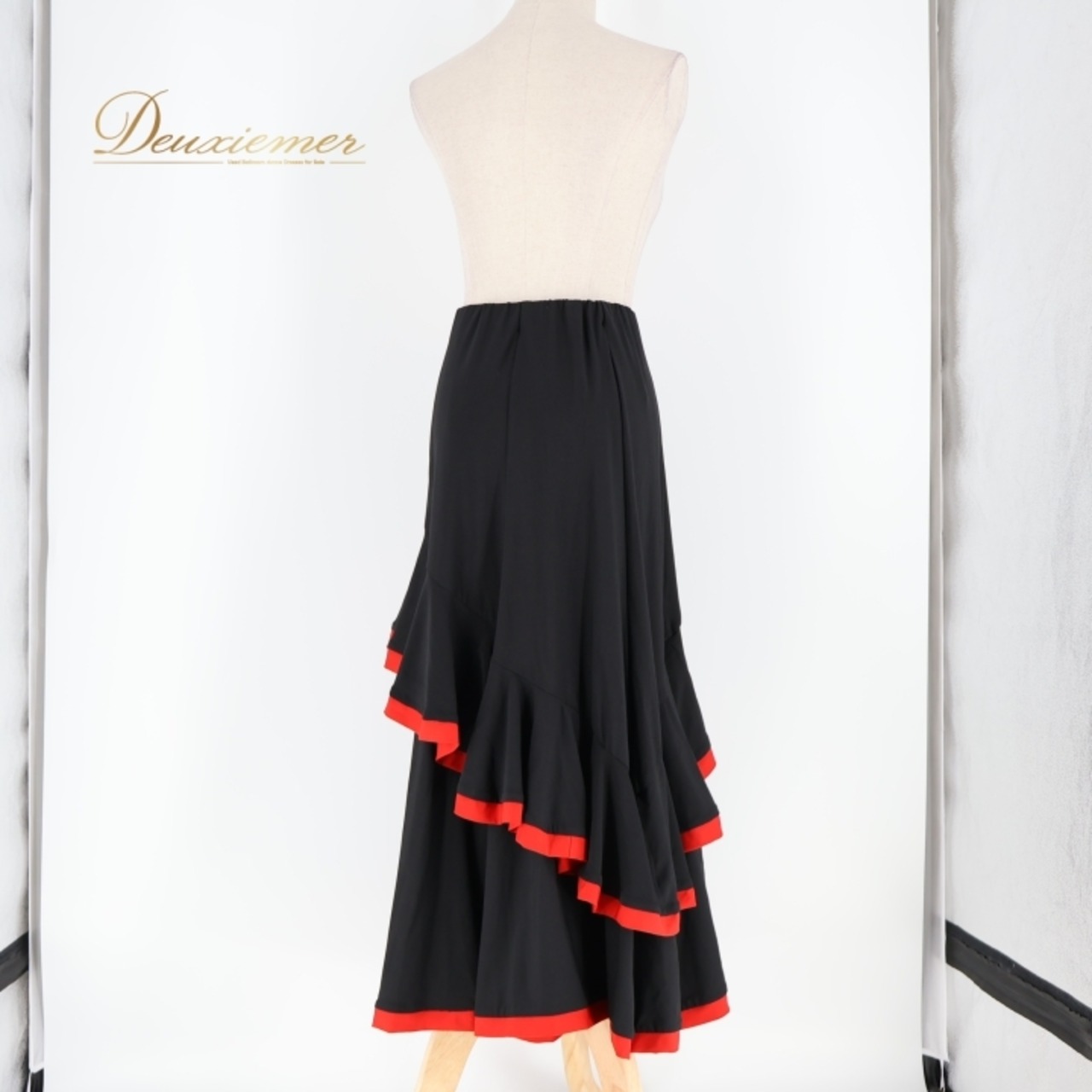 フラメンコ 衣装 ファルダ スカート ブラック系 プリマブティック 黒 赤 ボランテ 無地 シンプル ダンス衣装 ステージ 練習 レッスン prima boutique 上品 かわいい フリル レッド系