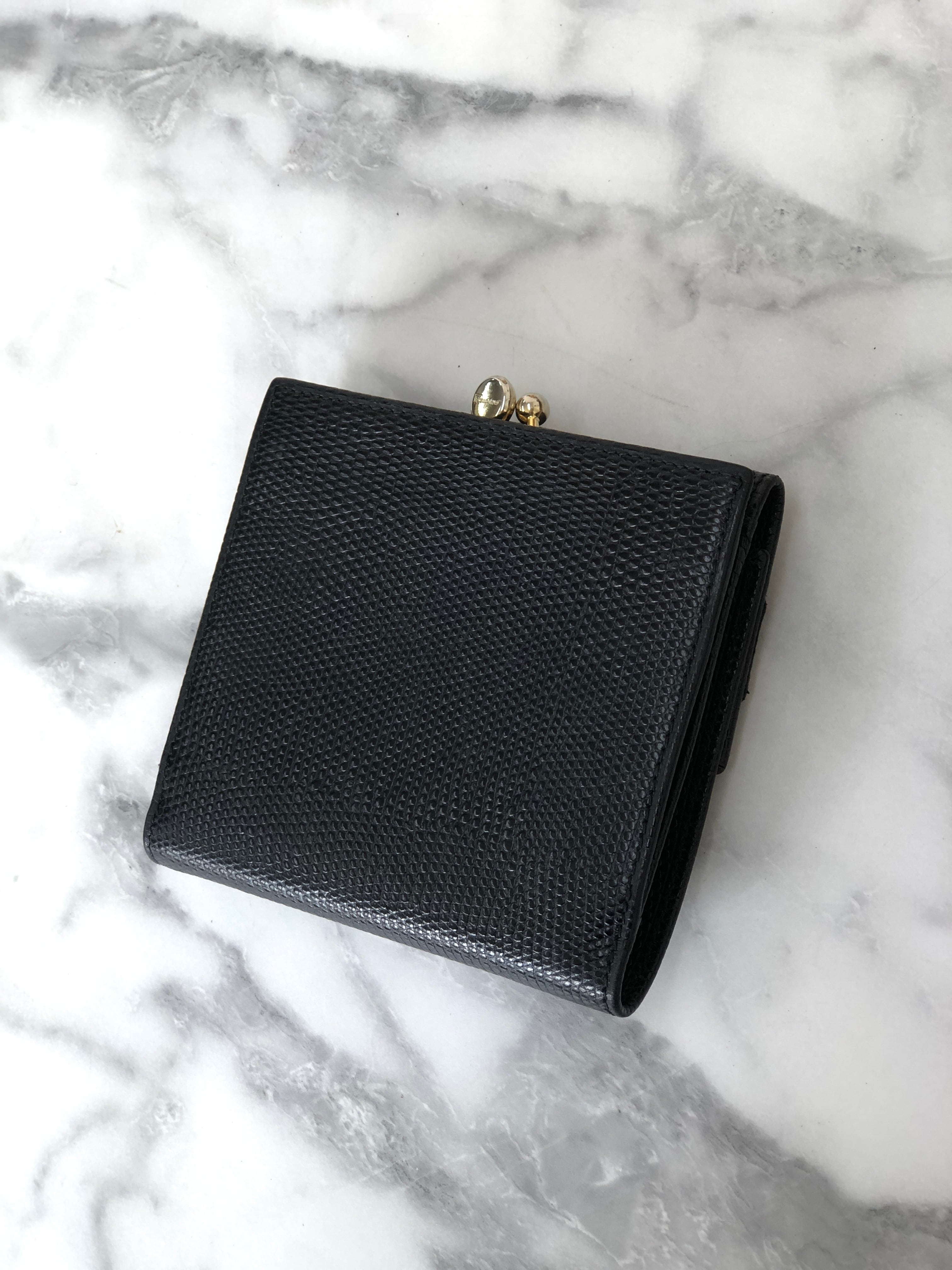 Salvatore Ferragamo サルヴァトーレ フェラガモ ヴァラリボン レザー