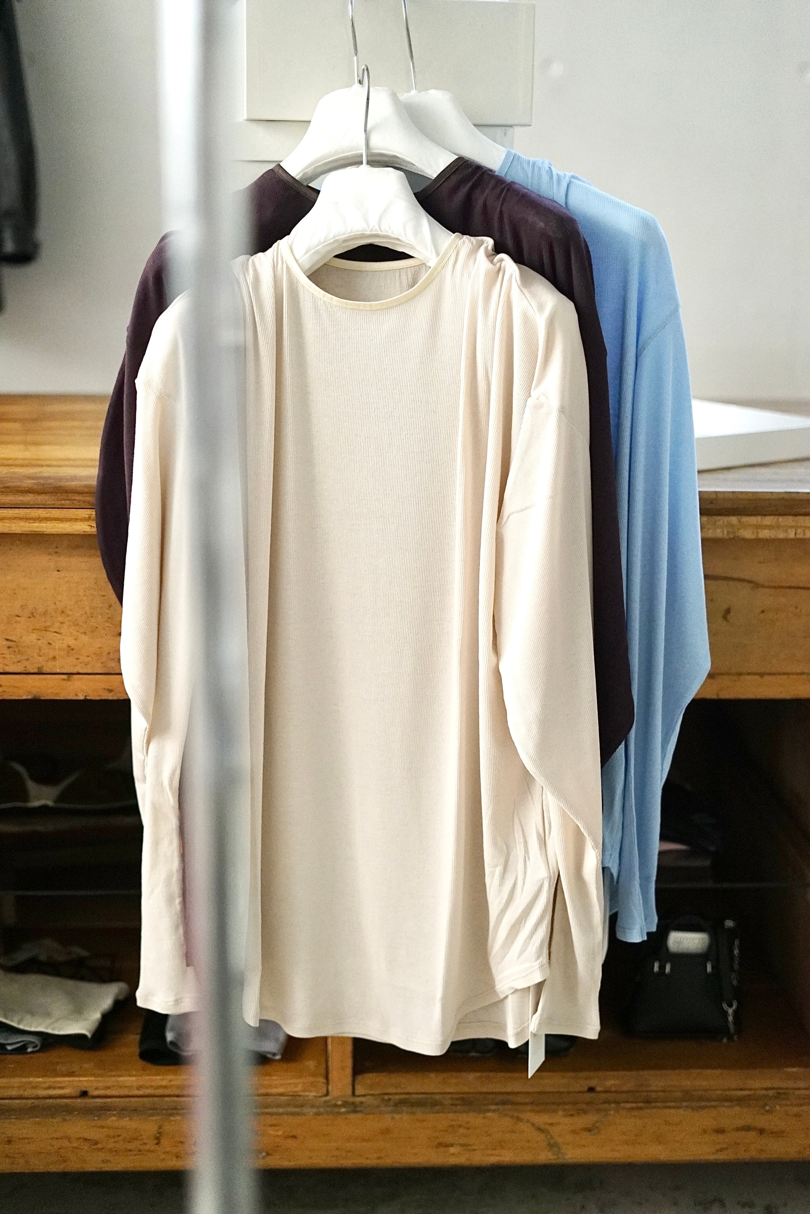 Mediam / Sheer rib top (Sax , Ecru , Brown) | JUQUI Online