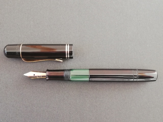 '40s　ペリカン１００Ｎ　Pelikan 100N　（オーブリーク細字）　14K　　　　　02228