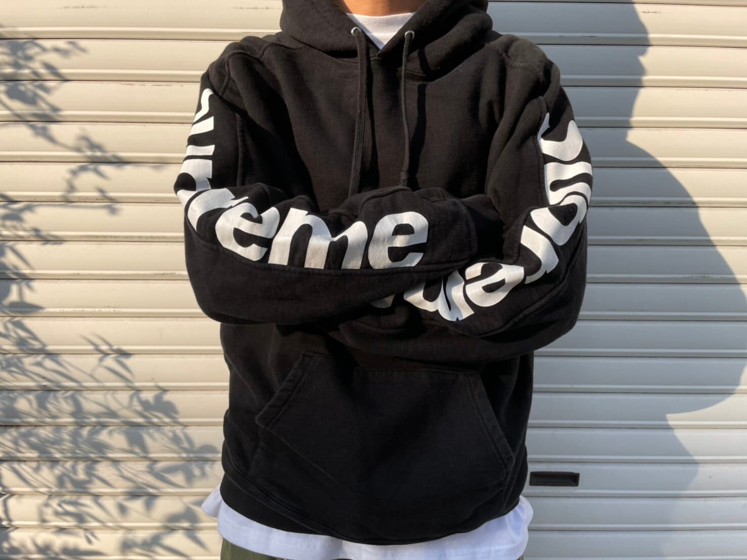 【美品】Supreme Sideline Hooded Sweatshirt 黒