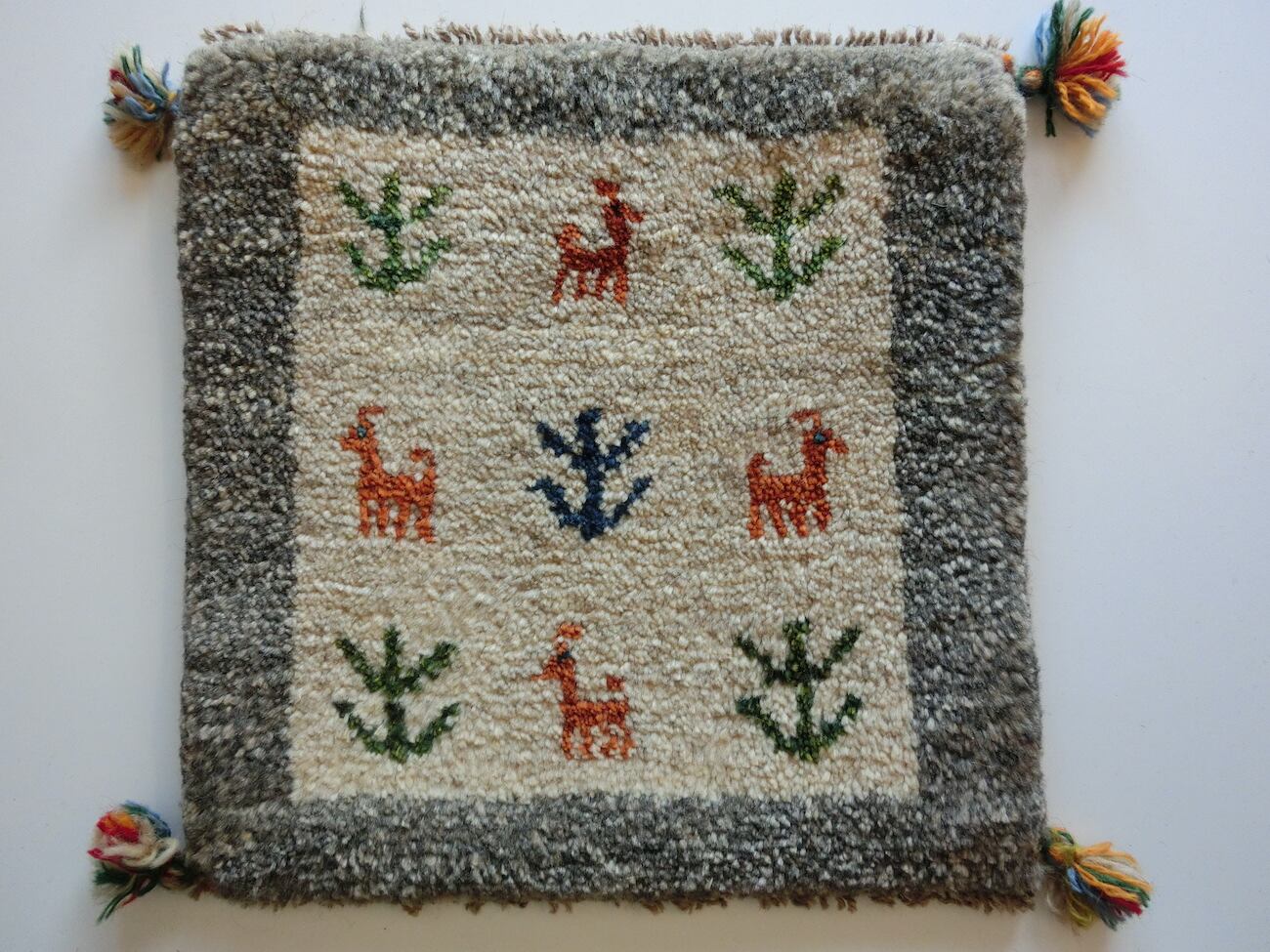 ペルシャ産 手織りギャッベ【座布団サイズ】S79 | Pay ID