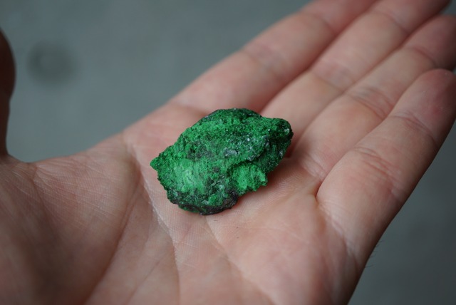 ウバロバイト・ガーネット Uvarovite Garnet 1295