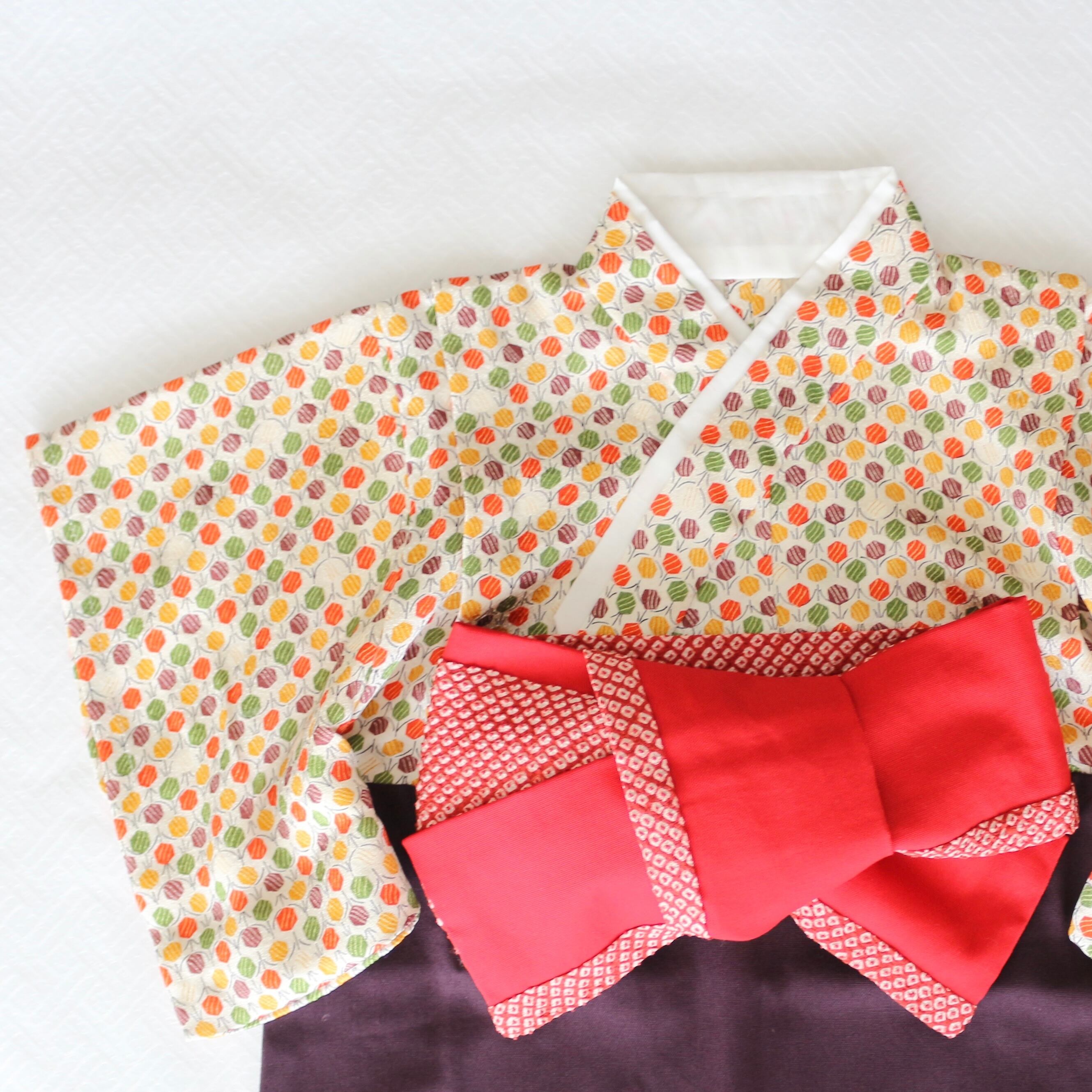 ベビー袴❁ひな祭り❁抽象花柄小紋　正絹着物の袴ロンパース　70〜80