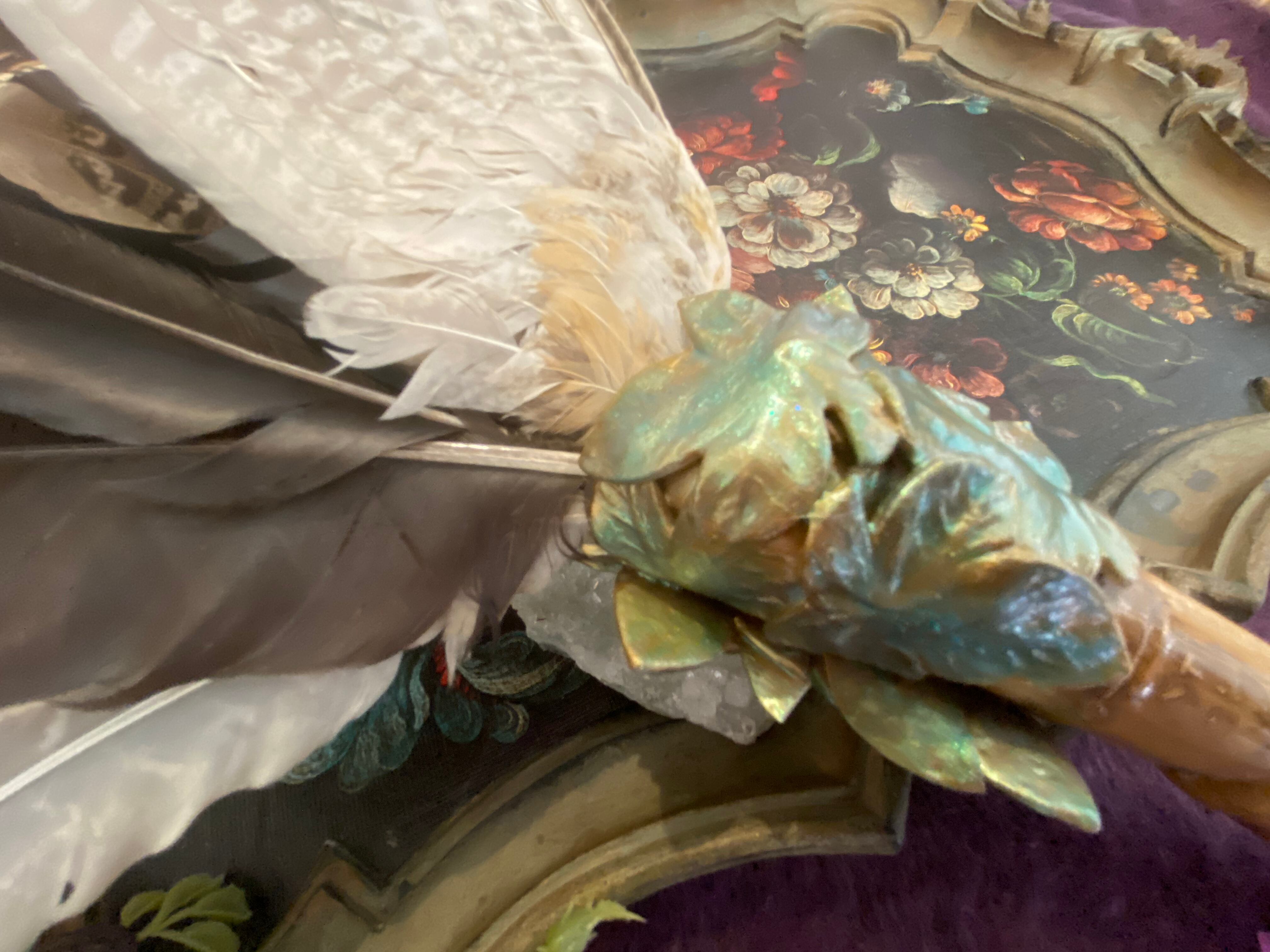 再販!!古代の始祖鳥の夢☆*** 水晶の晶洞石をはめ込んだ美しい