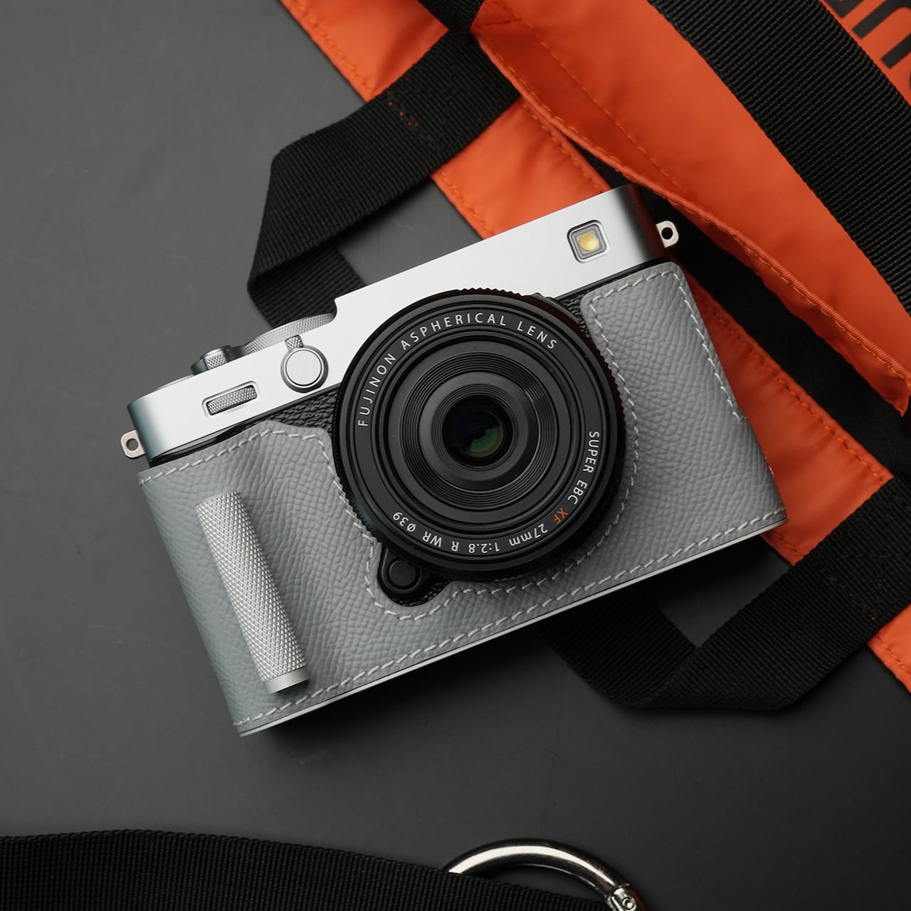 FUJIFILM X-E5 ボディ ＆ レンズおまけ付き(メーカー保証付) 新品】FUJIFILM X-E5 ボディ シルバー おまけ付き - メルカリ