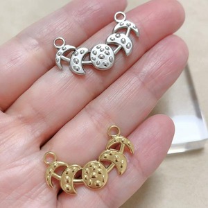 月の満ち欠けホーンステンレス製ネックレスコネクター /月/パーツ/ムーン