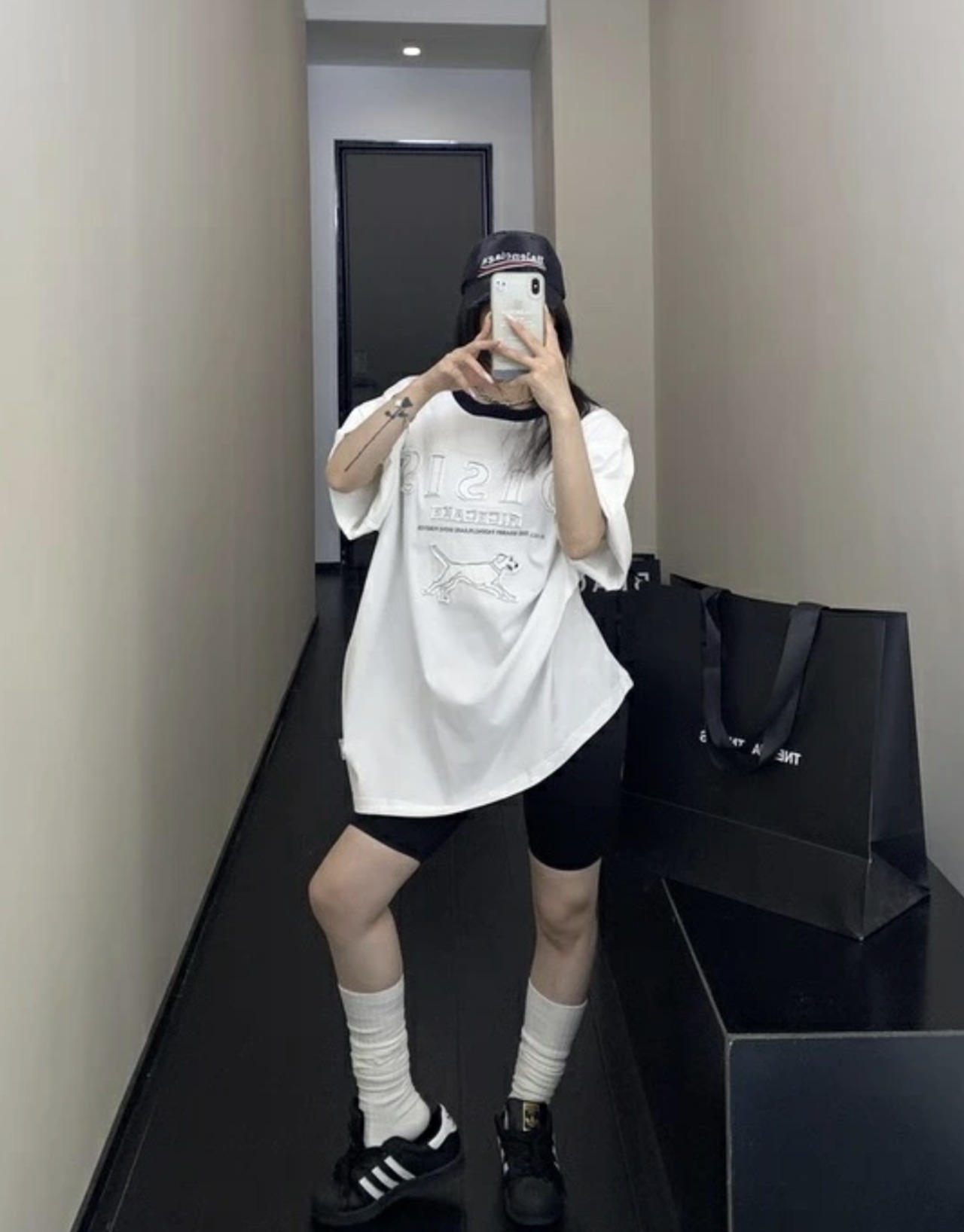 OISIS014 レトロパッチ刺繍Tシャツ